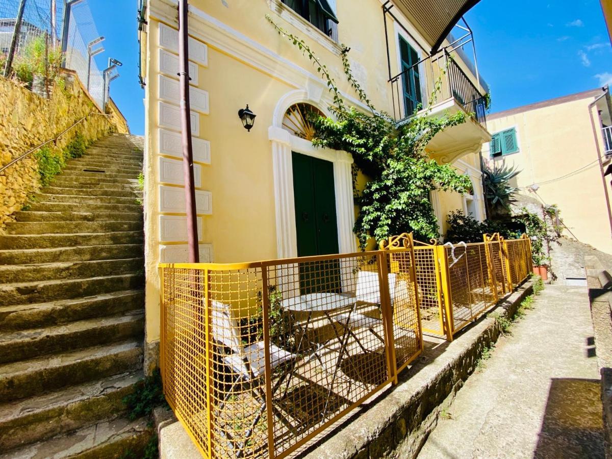 Al Castello Apartment Riomaggiore Exterior photo